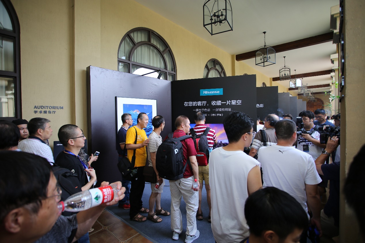 让专业色彩经得起逐寸推敲,海信叠屏电视成摄影师新晋神器-家电圈官网