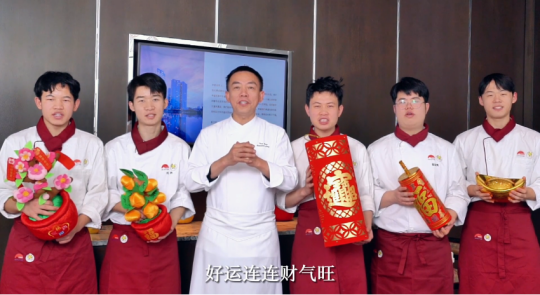 青年厨师烹“小鲜”的年味故事 以“酱心”育“匠才”
