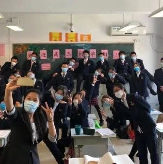 近6000万学生已复学!钟南山、张文宏表示学校防疫应重视这几点!