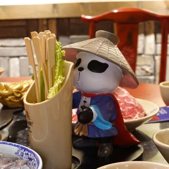 跟着名嘴打卡“成都夜”,夏天的味道热辣迷人!